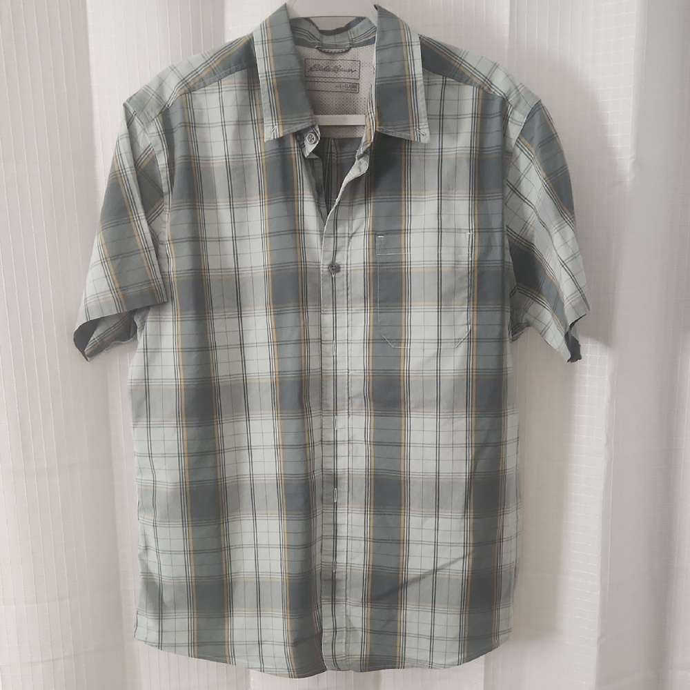 Mens Eddie Bauer Sz L. Classic Fit. Green Plaid Pattern. Button Up Shirt.